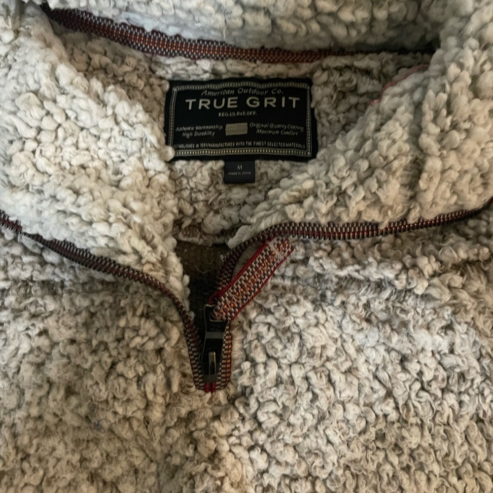 True Grit pullover - Picture 2 of 2